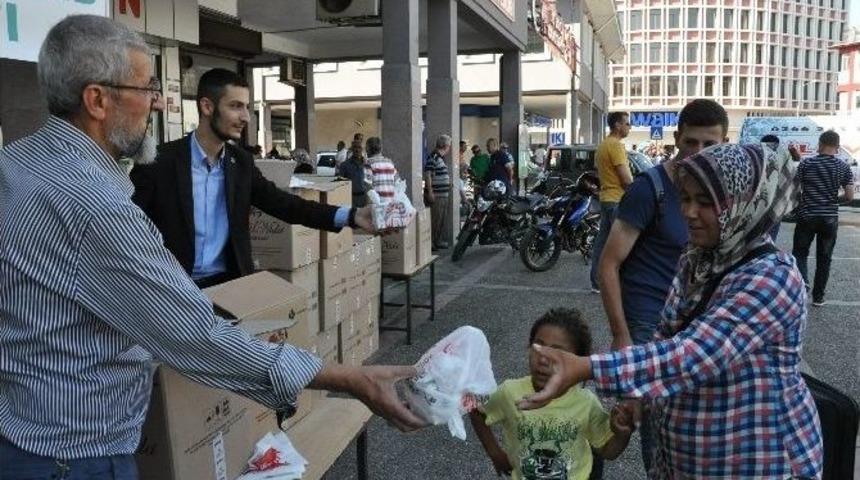 Sermerkand 10 Kişilik Kandil Simidi Dağıttı
