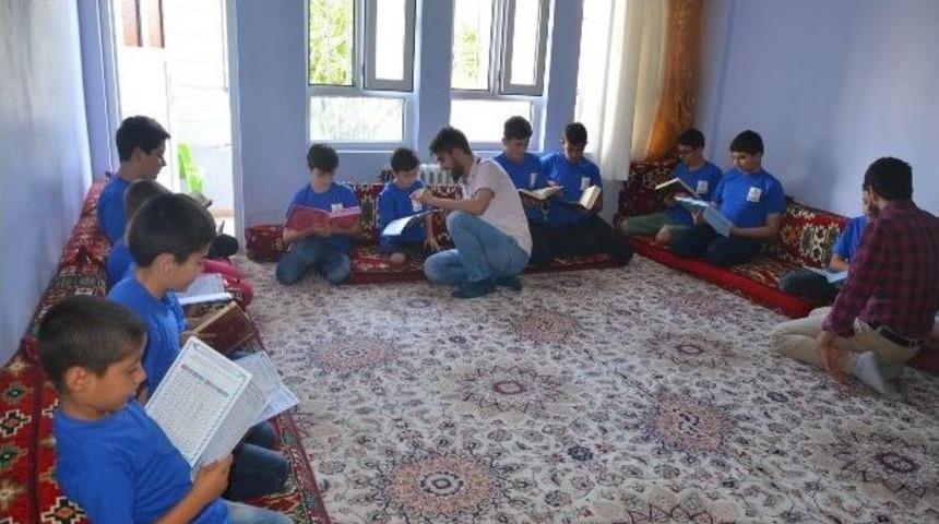 &Ccedil;ocuklar Yaz D&ouml;nemi Kur&rsquo;an Kurslarına Yoğun İlgi G&ouml;steriyor