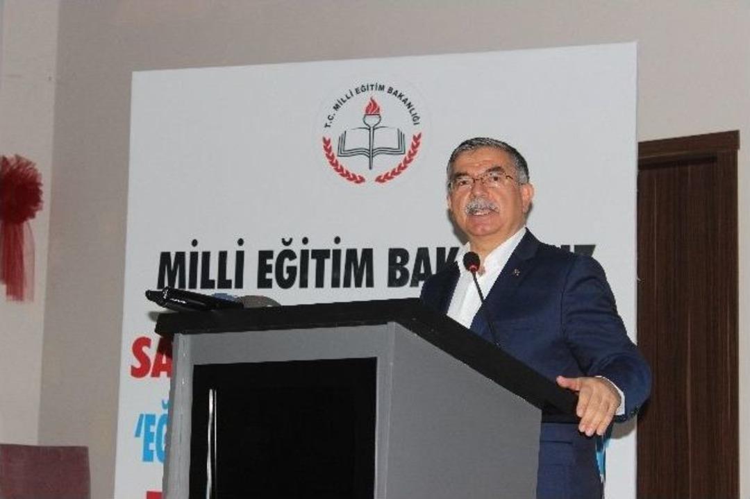Milli Eğitim Bakanı İsmet Yılmaz, Muş&rsquo;ta
