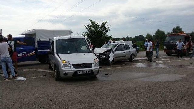 Çarşamba’da Trafik Kazası: 6 Yaralı