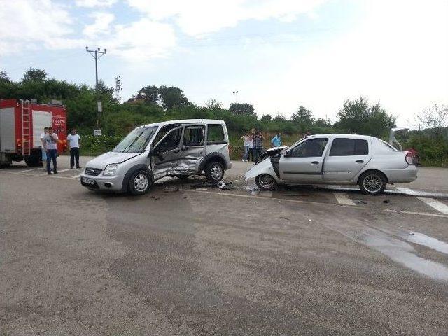 Çarşamba’da Trafik Kazası: 6 Yaralı