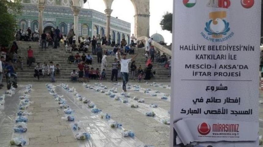 Haliliye Belediyesi Kud&uuml;s&rsquo;te İftar Yemeği Verdi