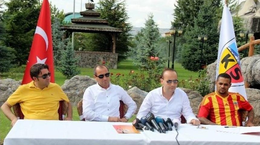 Kayserispor Welliton İle 2 Yıllık S&ouml;zleşme İmzaladı