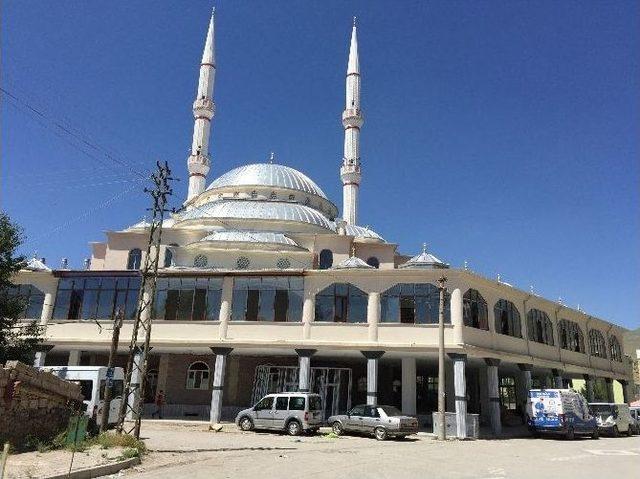 Muradiye Merkez Cami Hizmete Açıldı