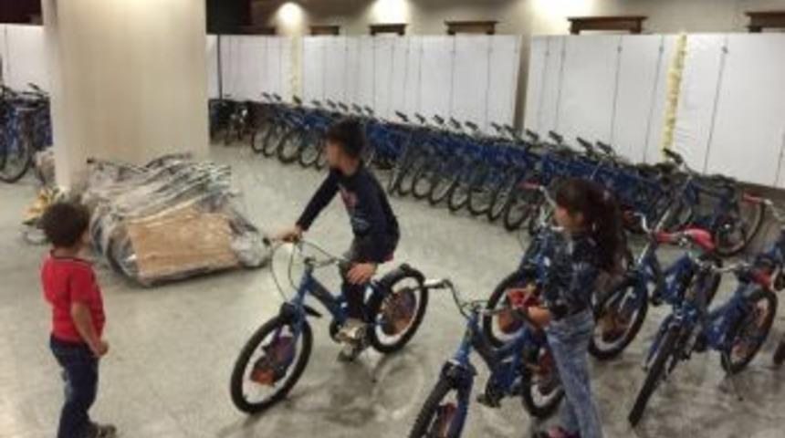 Gebze Belediyesi&rsquo;nden &Ccedil;ocuklara Bayram Hediyesi