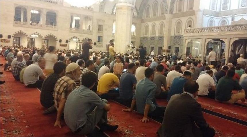 Ankara&rsquo;da Kadir Gecesi Coşkusu