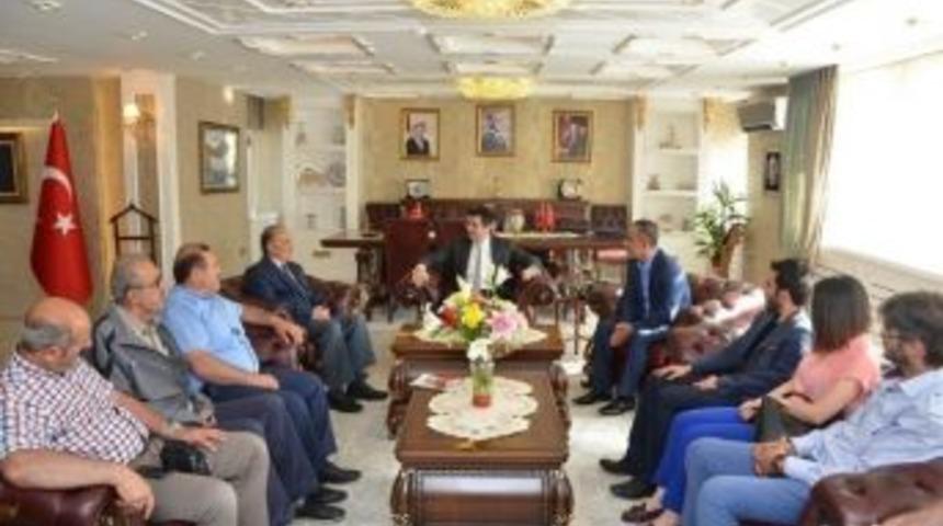 G&uuml;m&uuml;şhane&rsquo;de Gazeteciler Vali Memiş&rsquo;i Ziyaret Etti