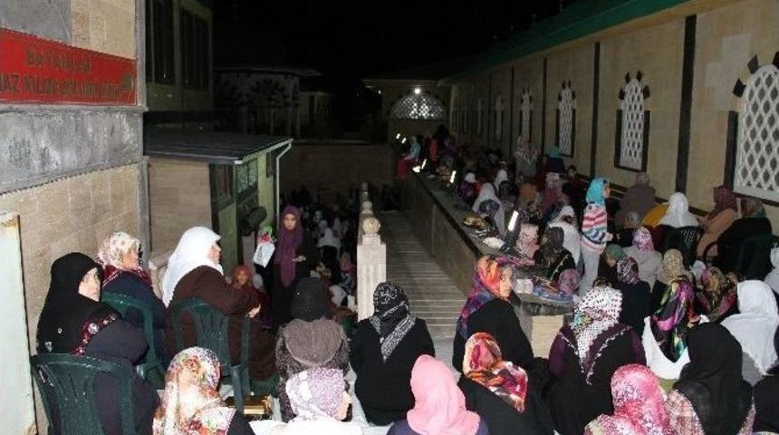 Yozgat’ta Kadir Gecesinde Camiler Doldu Taştı