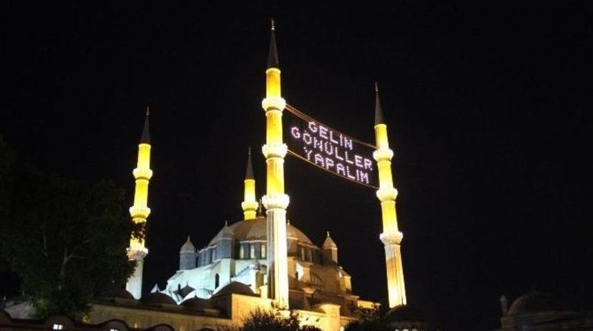 Selimiye Camii Kadir Gecesi&rsquo;nde Doldu Taştı