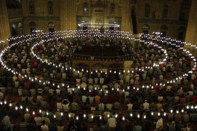 Selimiye Camii Kadir Gecesi’nde Doldu Taştı