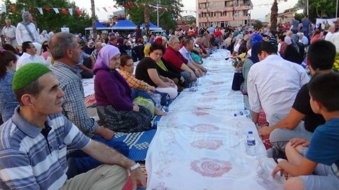 Denizli&rsquo;de Kur&rsquo;an Ziyafetli Kadir Gecesi