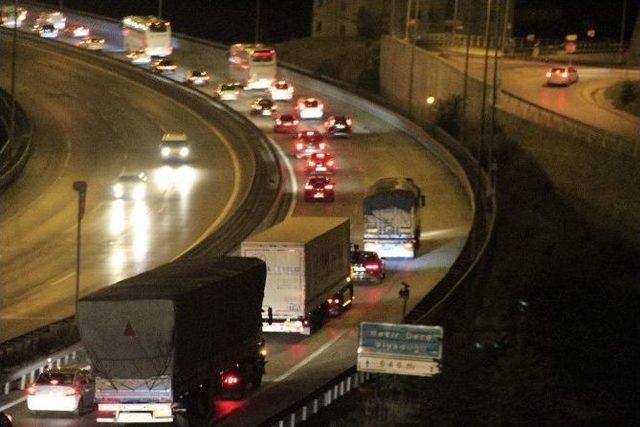 Tem Otoyolu’nda Trafik Durma Noktasına Geldi