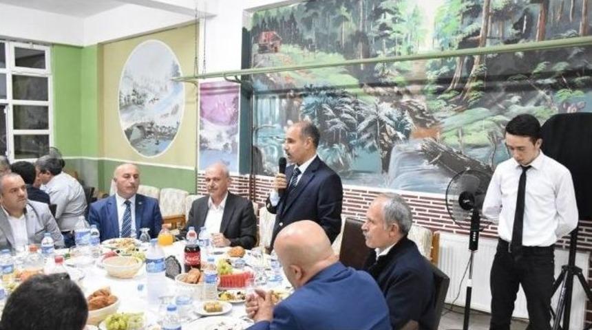 Vali Aktaş, &Ouml;zel İdare Personeliyle İftarda Biraraya Geldi