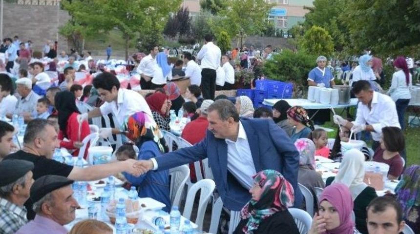 Bigadi&ccedil; Belediyesi&rsquo;nden &rsquo;birlik Ve Kardeşlik&rsquo; İftarı