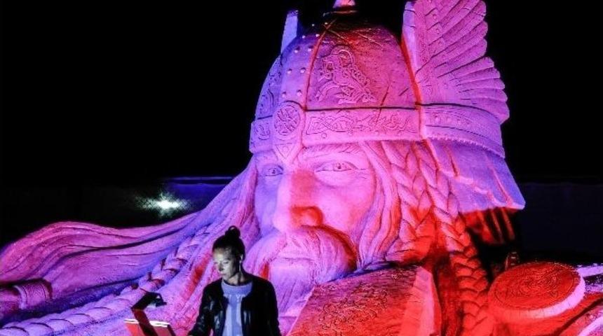 Uluslararası Antalya Kum Heykel Festivali Kapılarını A&ccedil;tı