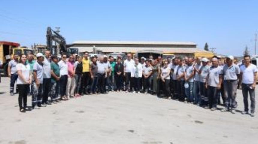 Sibel Uyar Personeliyle Bayramlaştı