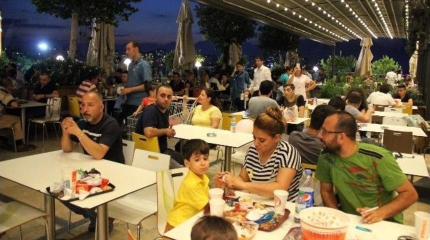 Optimum&rsquo;da Ramazan&rsquo;a &Ouml;zel Fasıl Dinletisiyle İftar Keyfi