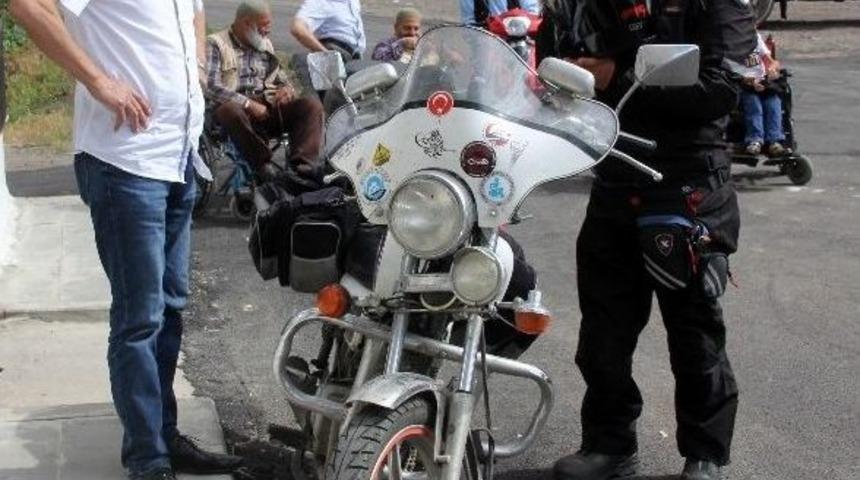 Engellere Dikkat &Ccedil;ekmek İ&ccedil;in 10 Bin Kilometre Yol Yaptı