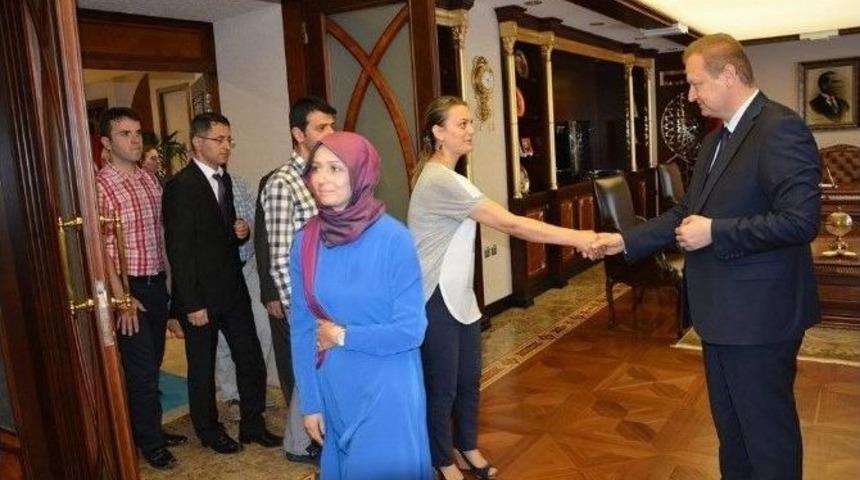 Vali Y&uuml;cel Yavuz Valilik Personeli İle Bayramlaştı