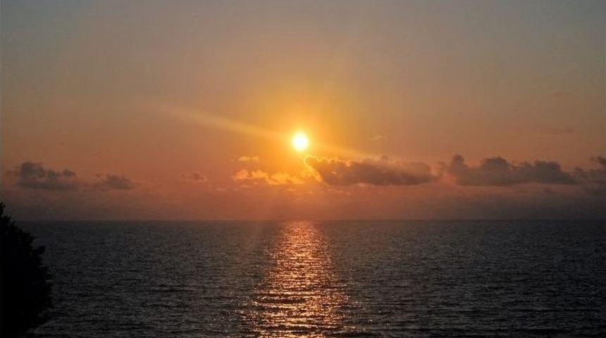 Karadeniz&rsquo;de G&uuml;n Batımı Hayran Bırakıyor