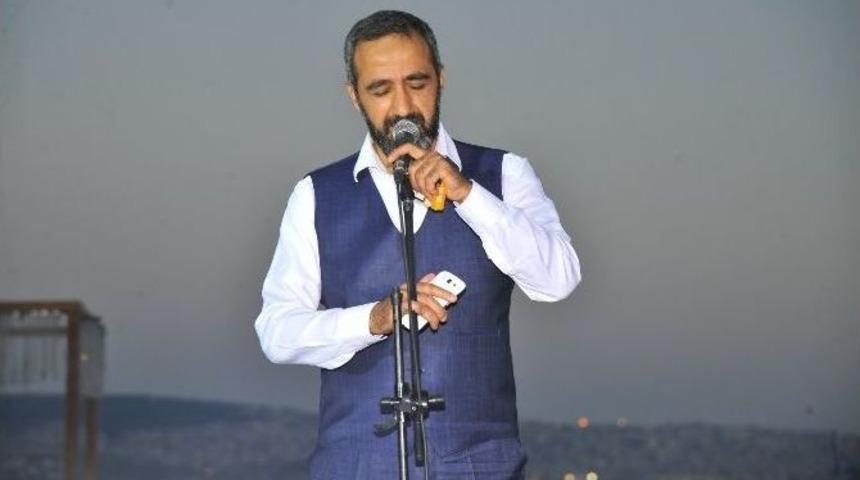 G&ouml;n&uuml;ller Kadir Gecesi&rsquo;nde Bir Oldu