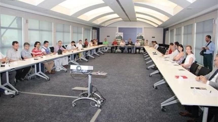 İla&ccedil; Ve Biomedikal Sekt&ouml;r&uuml;-&uuml;niversite Buluşması