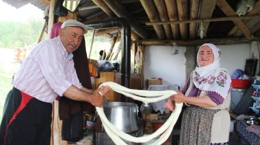 Coreker Yaylasında Civil Peynir Yapımı Başladı