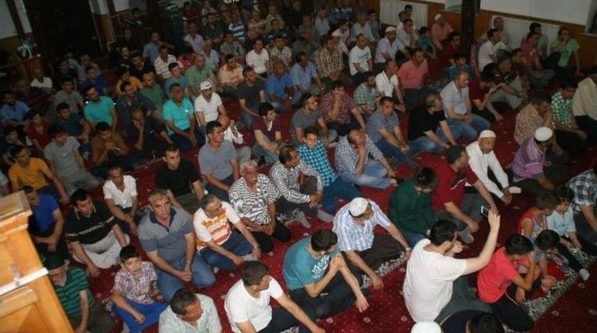 Devrek&rsquo;te Kadir Gecesi Kutlandı