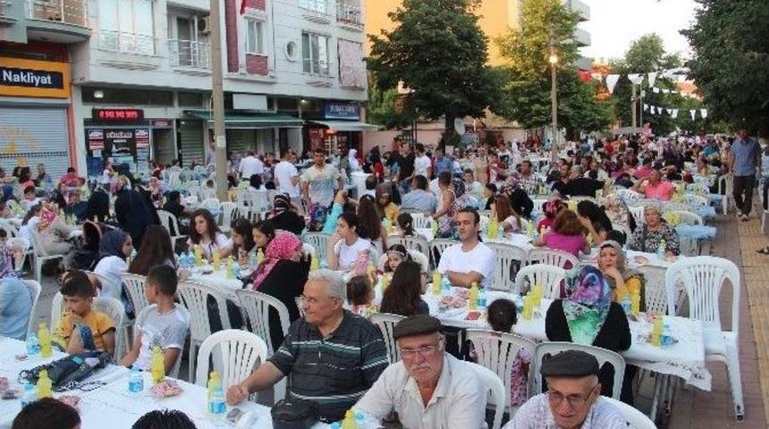 Merhum İbrahim Bodur İ&ccedil;in İftar