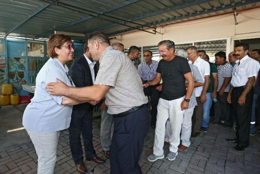 Başkan Pekdaş &Ccedil;alışanlarıyla Bayramlaştı