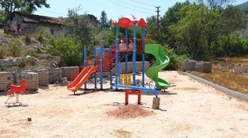 Vezirhan Belediyesi Bayram &Ouml;ncesi &Ccedil;ocukları Sevindirdi