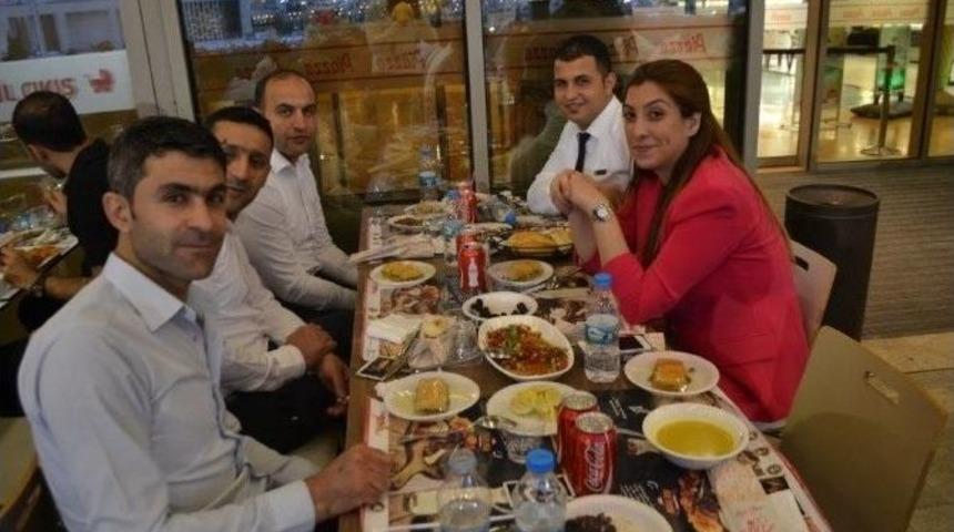 Piazza Ailesi İftarda Buluştu