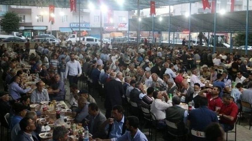 Ulaştırma Bakanı Arslan Baba Ocağında İftar Yemeği Verdi