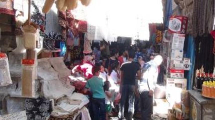 Mardin Esnafının Y&uuml;z&uuml; G&uuml;l&uuml;yor