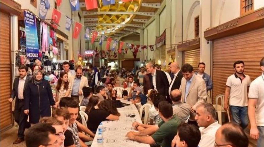Dulkadiroğlu Belediyesi&rsquo;nden Kapalı &Ccedil;arşı&rsquo;da &Ouml;zel İftar