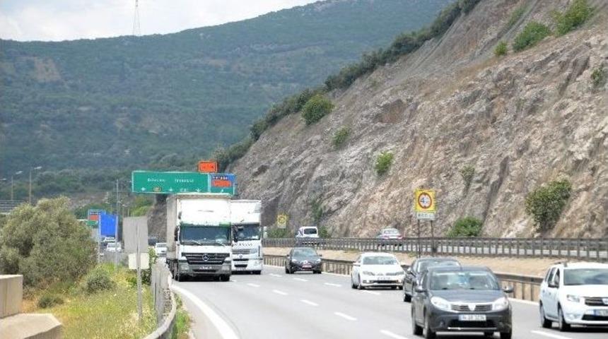 Tem Otoyolu&rsquo;nda Yoğunluk Artıyor