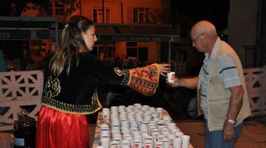 Bilecik&rsquo;te Cami Cemaatine Osmanlı Şerbeti İkramı
