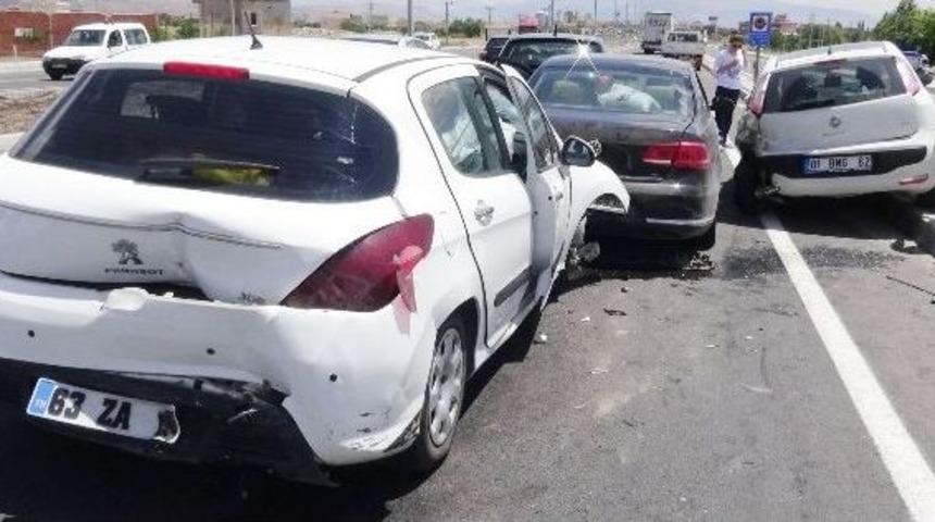 Aksaray&rsquo;da Zincirleme Kaza: 5 Yaralı