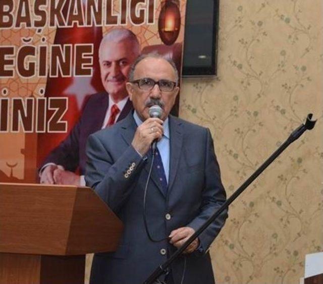 Ak Parti’de Eski Ve Yeniler İftarda Buluştu