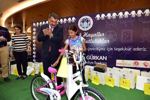 ‘küçük Hayaller, Büyük Mutluluklar’ Projesi Ödülleri Verildi