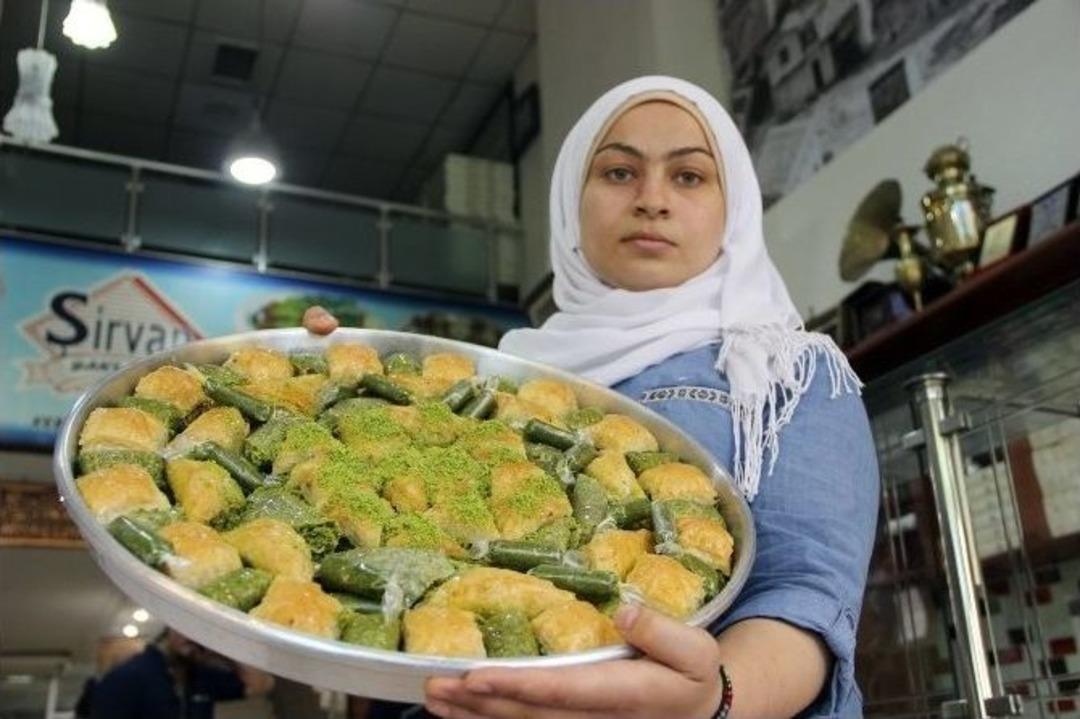 Gaziantep&rsquo;te Bayram &Ouml;ncesi Baklava Mesaisi