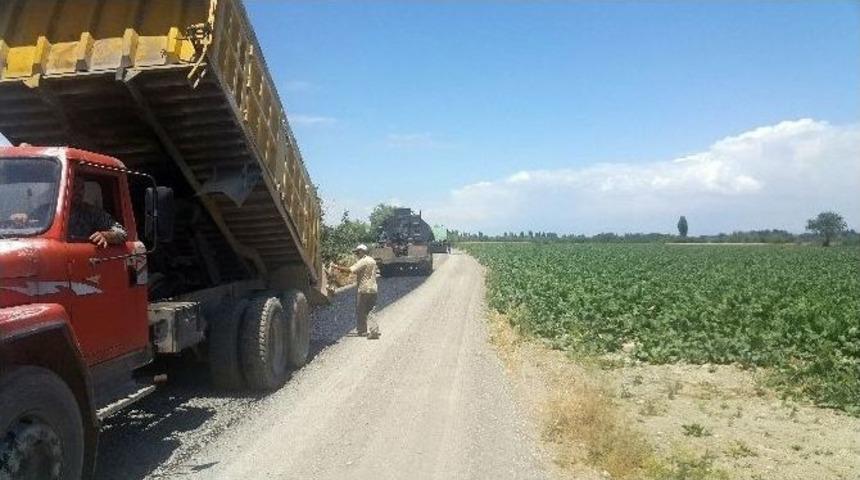 Akşehir&rsquo;de Asfaltlama &Ccedil;alışmaları S&uuml;r&uuml;yor