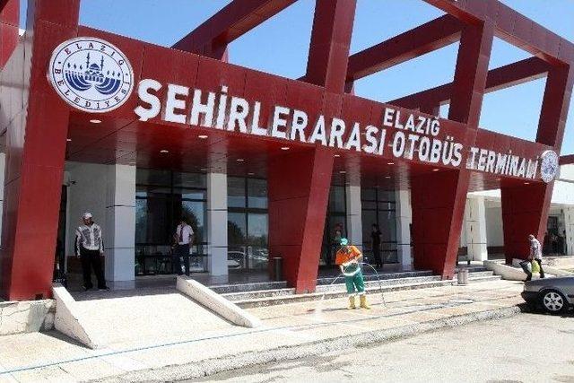 Elazığ Belediyesinden Bayram Temizliği