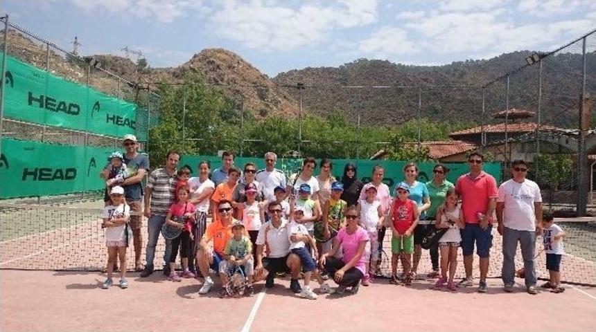 Ortaca&rsquo;da &lsquo;&rsquo;yaza Merhaba&rsquo;&rsquo; Tenis Turnuvası
