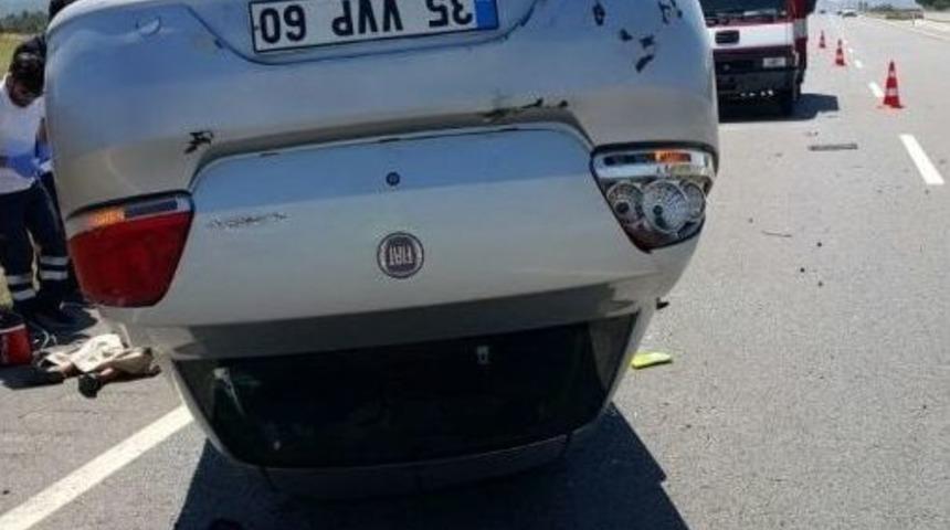Otomobile Giren Arı Kazaya Neden Oldu: 1 &Ouml;l&uuml;, 2 Yaralı