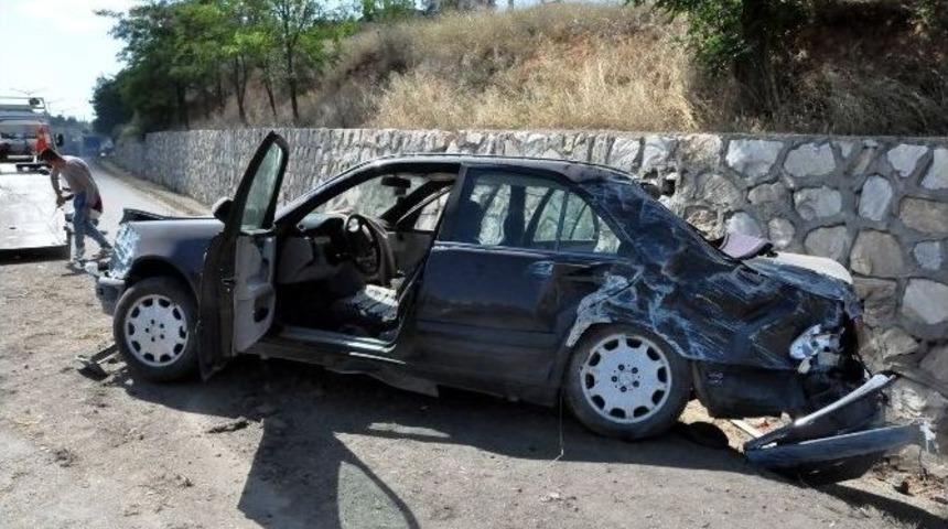 Uşak&rsquo;ta Trafik Kazası; 4 Yaralı