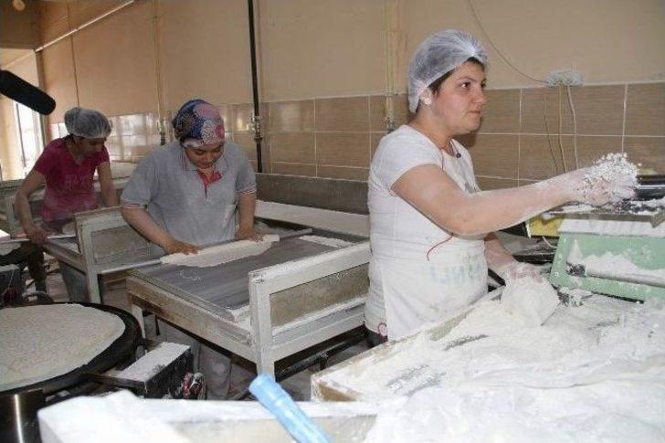 Yozgat’ta Kadayıfçılar Ve Tatlıcılar Bayram Mesaisinde G3