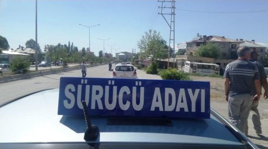 S&uuml;r&uuml;c&uuml; Adayları Direksiyon Heyecanı Yaşadı