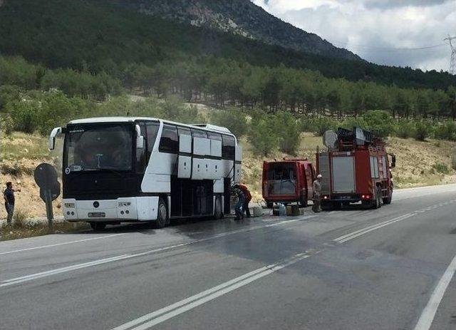 Çorum’da Seyir Halindeki Yolcu Otobüsü Alev Aldı