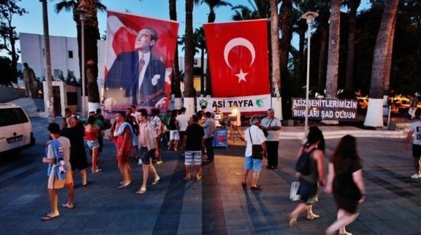 Taraftar Grubu Asi Tayfa Şehitler İ&ccedil;in Lokma Dağıttı